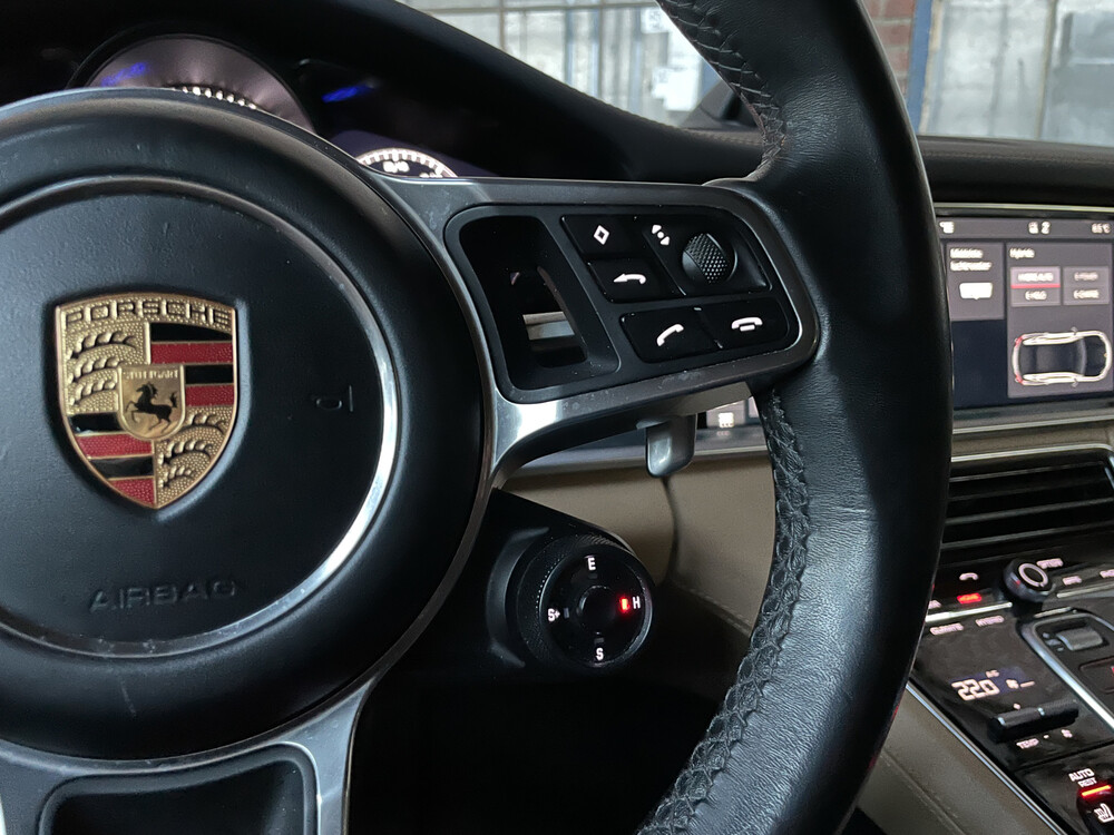 Porsche Panamera E-Hybrid 4 2.9 V6 SportChrono 462PS 2018 -Orig. NL-, SF-783-F.