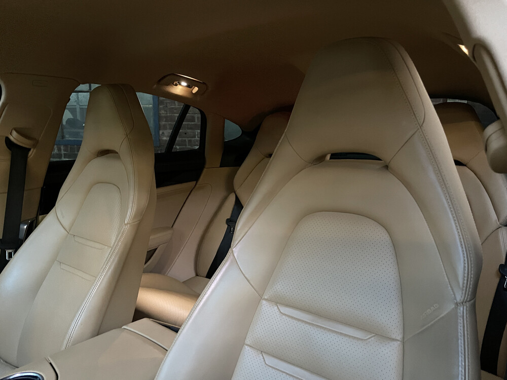 Porsche Panamera E-Hybrid 4 2.9 V6 SportChrono 462PS 2018 -Orig. NL-, SF-783-F.