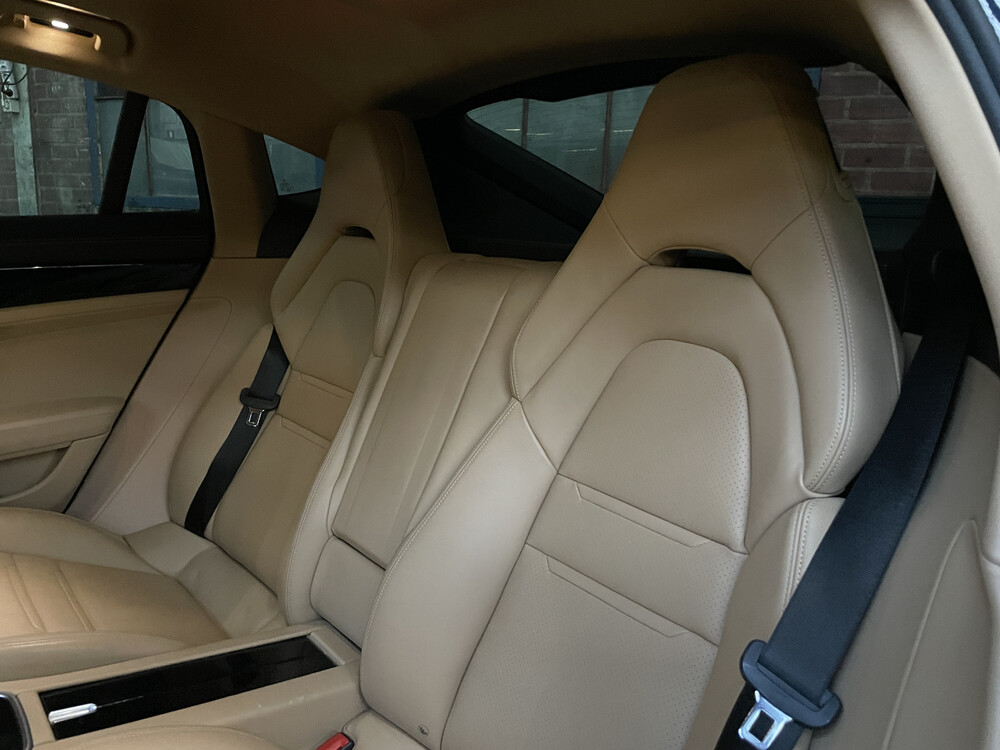 Porsche Panamera E-Hybrid 4 2.9 V6 SportChrono 462PS 2018 -Orig. NL-, SF-783-F.