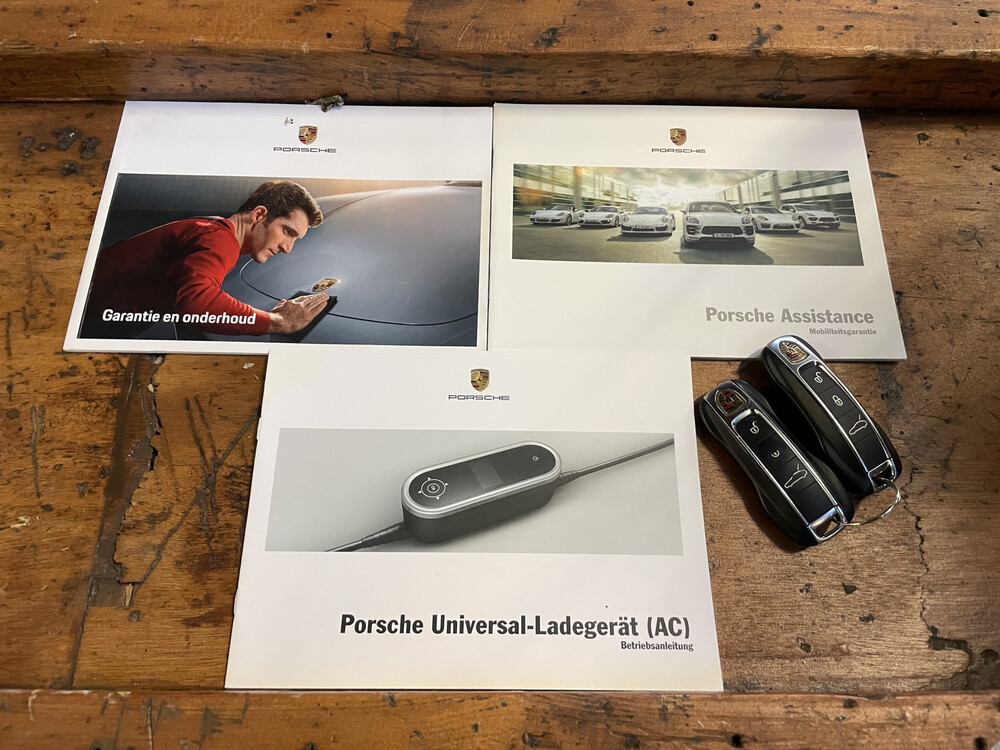 Porsche Panamera E-Hybrid 4 2.9 V6 SportChrono 462PS 2018 -Orig. NL-, SF-783-F.