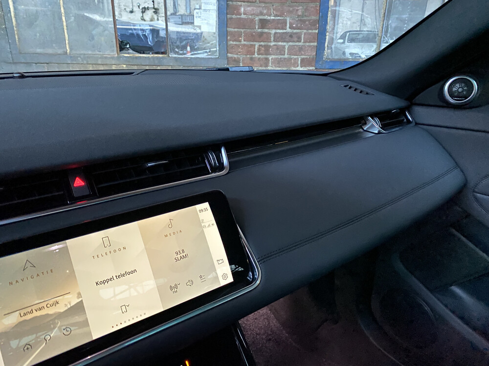 Land Rover Range Rover Evoque P300e Hybrid AWD SE 309PS 2022 -Werksgarantie-.