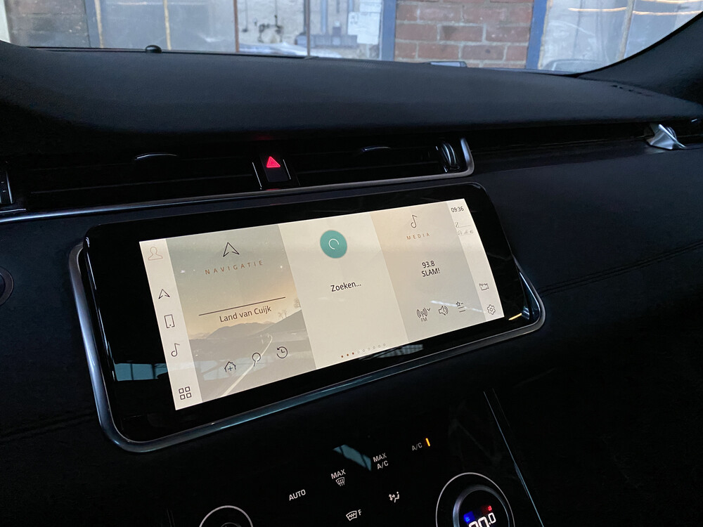 Land Rover Range Rover Evoque P300e Hybrid AWD SE 309PS 2022 -Werksgarantie-.