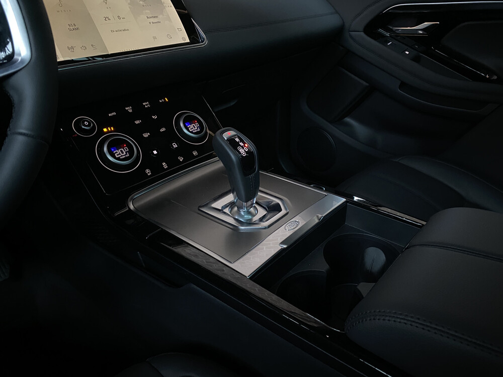 Land Rover Range Rover Evoque P300e Hybrid AWD SE 309PS 2022 -Werksgarantie-.