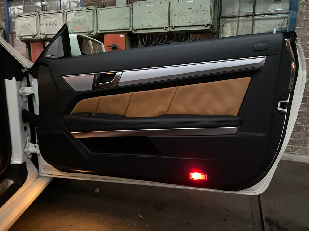 Mercedes-Benz E200 Ambition Sport Edition 184 PS 2016 Cabriolet E-Klasse, JT-474-Z.