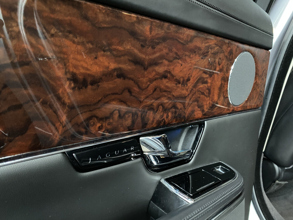 Jaguar XJ5.0 V8 Premium Luxury LWB 385 PS 2010, J-956-RX.