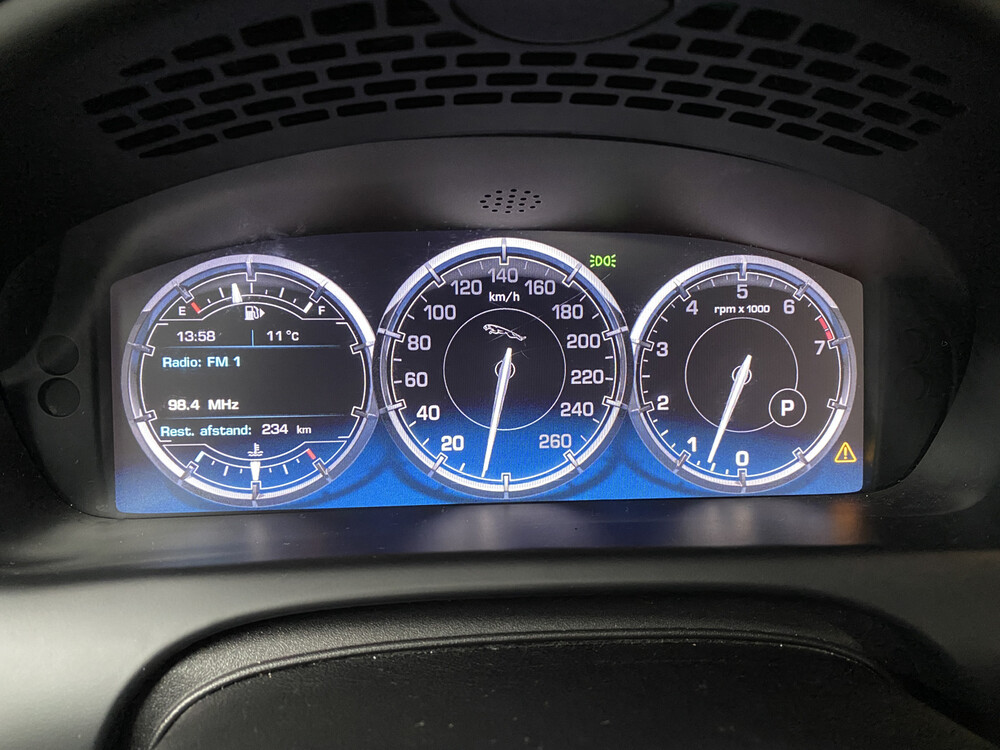 Jaguar XJ5.0 V8 Premium Luxury LWB 385 PS 2010, J-956-RX.