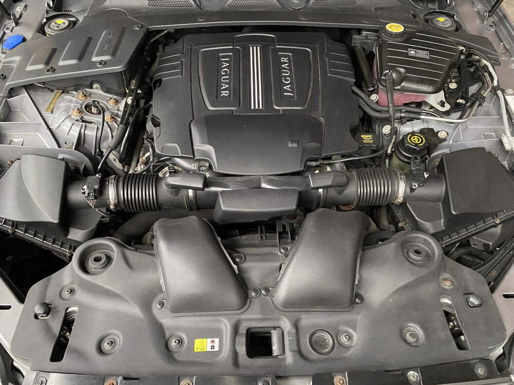 Jaguar XJ5.0 V8 Premium Luxury LWB 385 PS 2010, J-956-RX.