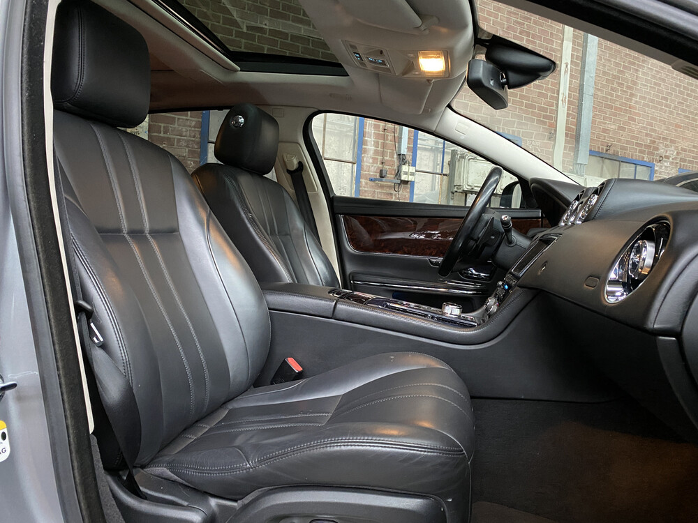 Jaguar XJ5.0 V8 Premium Luxury LWB 385 PS 2010, J-956-RX.