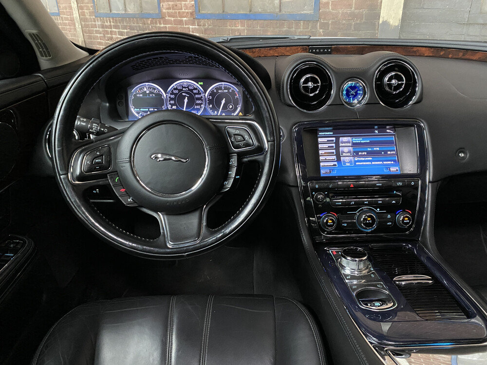 Jaguar XJ5.0 V8 Premium Luxury LWB 385 PS 2010, J-956-RX.