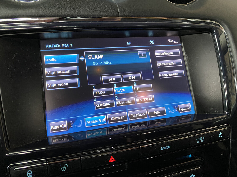 Jaguar XJ5.0 V8 Premium Luxury LWB 385 PS 2010, J-956-RX.