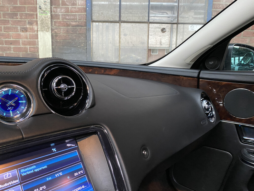Jaguar XJ5.0 V8 Premium Luxury LWB 385 PS 2010, J-956-RX.
