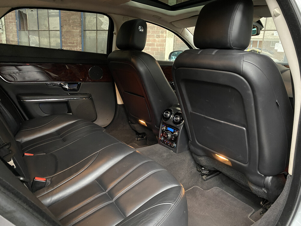 Jaguar XJ5.0 V8 Premium Luxury LWB 385 PS 2010, J-956-RX.
