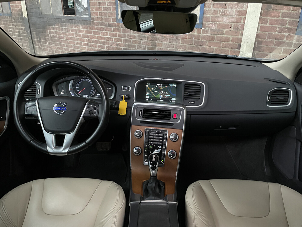 Volvo S60 T5 234PS 2016.