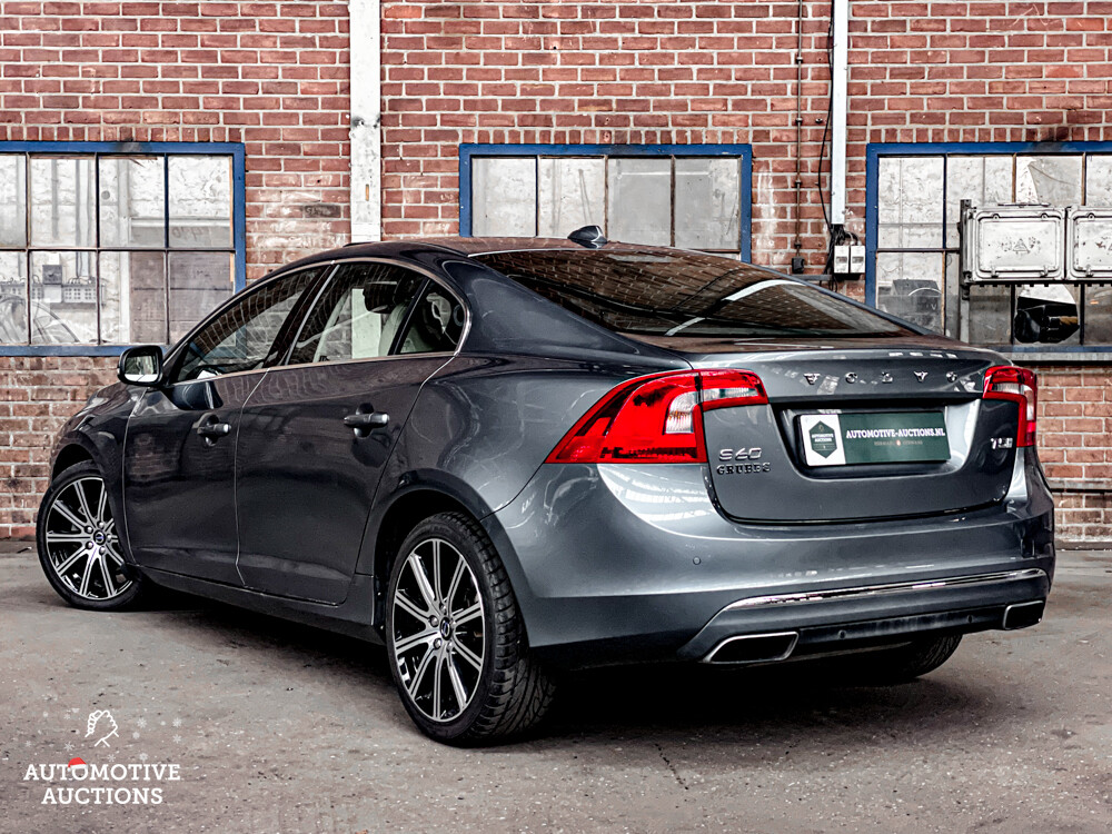 Volvo S60 T5 234PS 2016.
