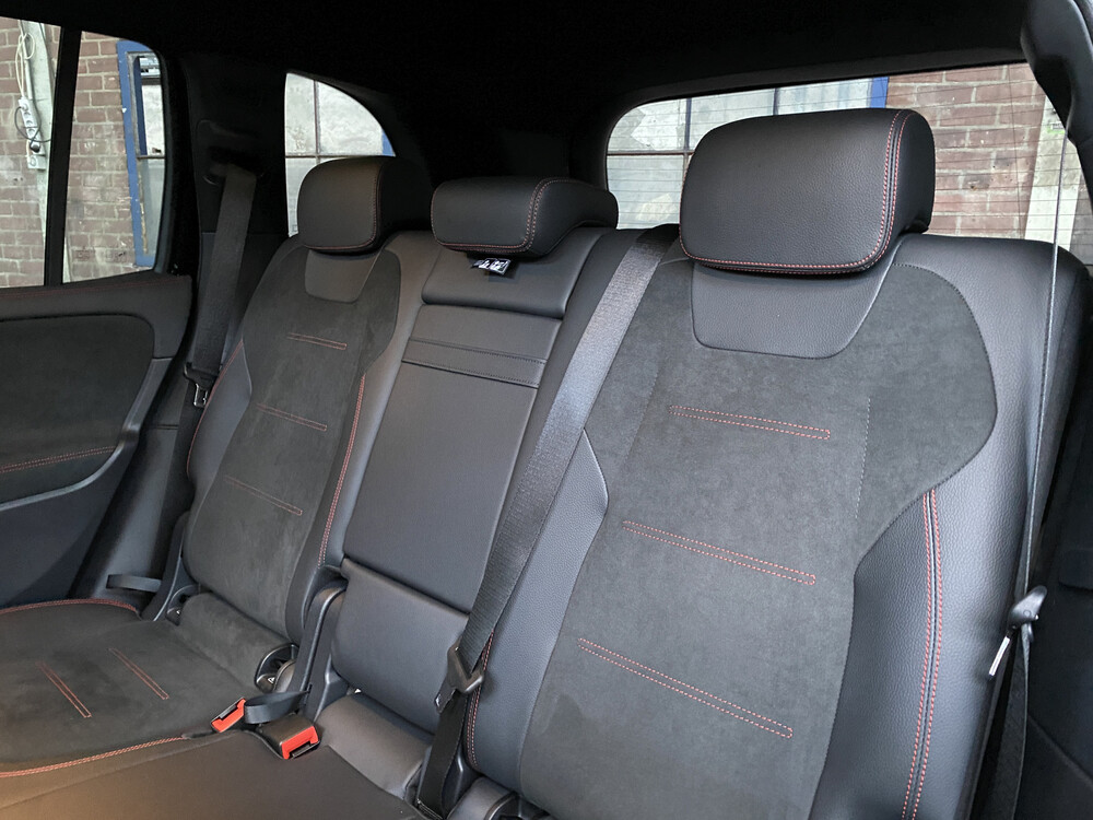 Mercedes-Benz EQB300 AMG 4Matic 228pk 2022 -Fabrieksgarantie-