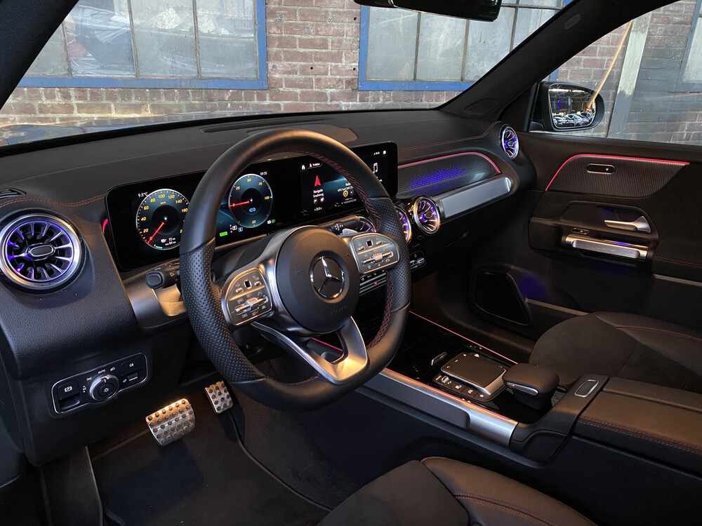 Mercedes-Benz EQB300 AMG 4Matic 228pk 2022 -Fabrieksgarantie-