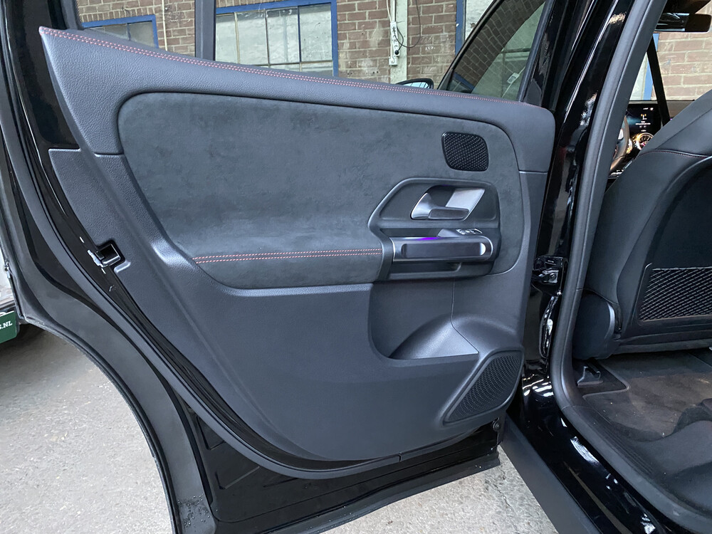 Mercedes-Benz EQB300 AMG 4Matic 228pk 2022 -Fabrieksgarantie-