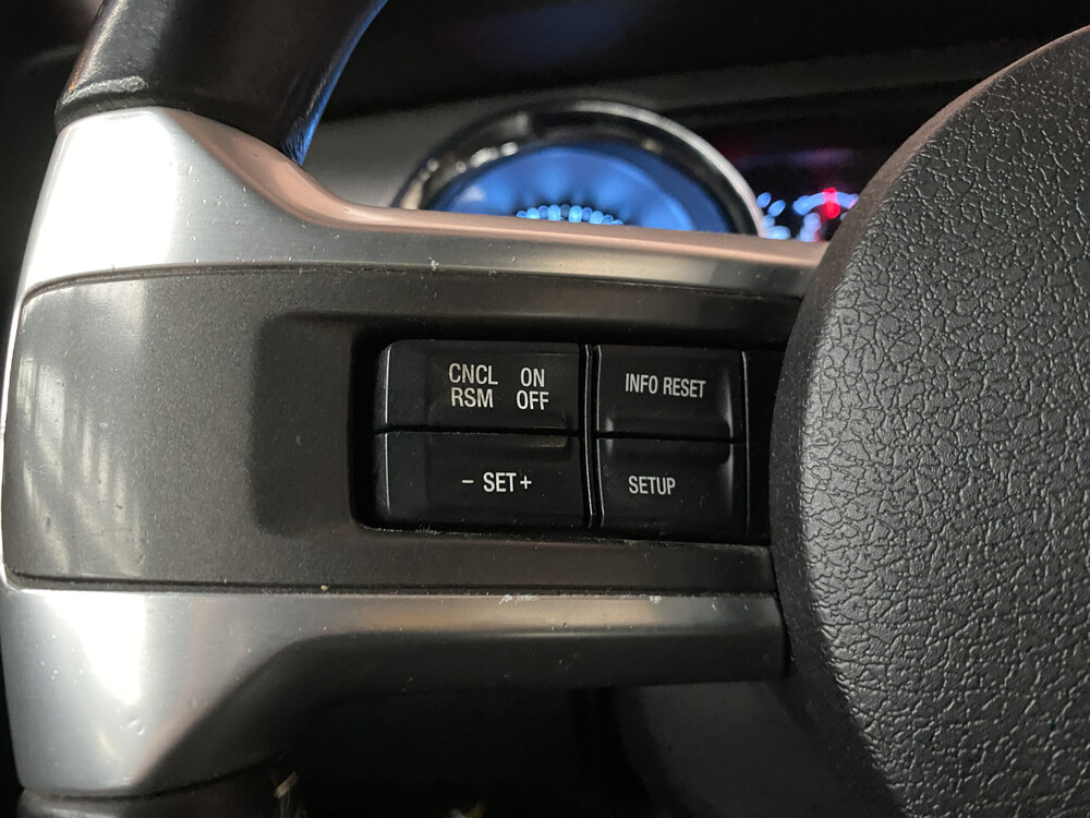 Ford Mustang V6 3.7L 305PS 2013.