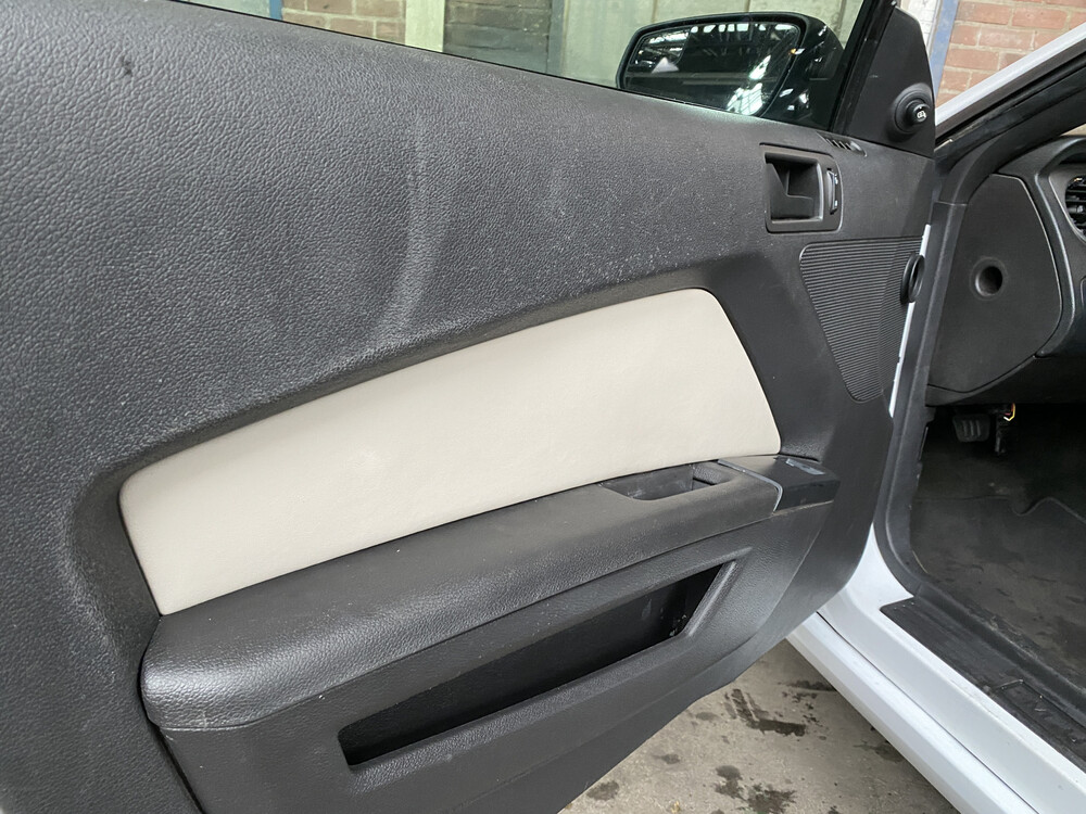 Ford Mustang V6 3.7L 305PS 2013.