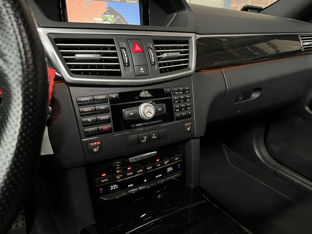 Mercedes-Benz E550 AMG 5.5 V8 E-Klasse 387 PS 2010.