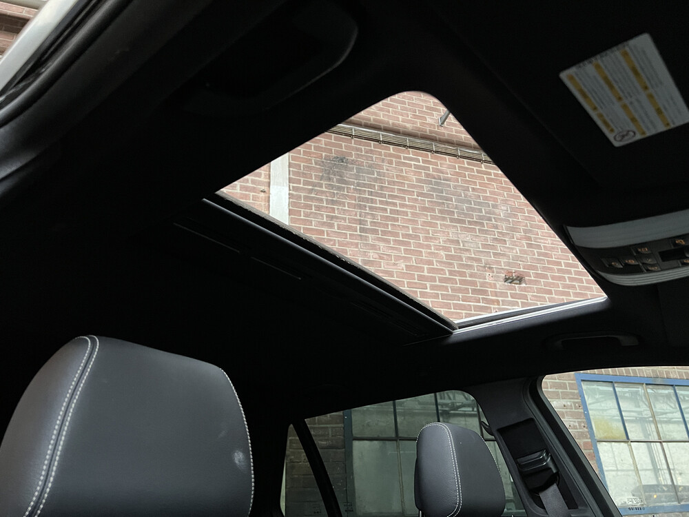 Mercedes-Benz E550 AMG 5.5 V8 E-Klasse 387 PS 2010.