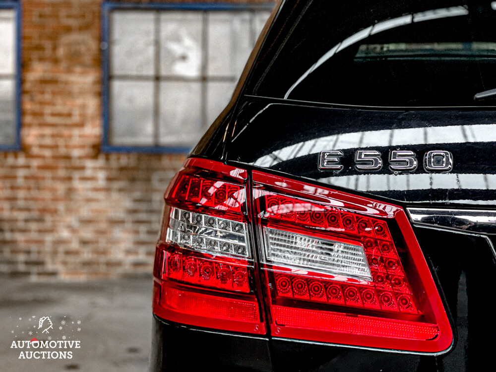 Mercedes-Benz E550 AMG 5.5 V8 E-Klasse 387 PS 2010.