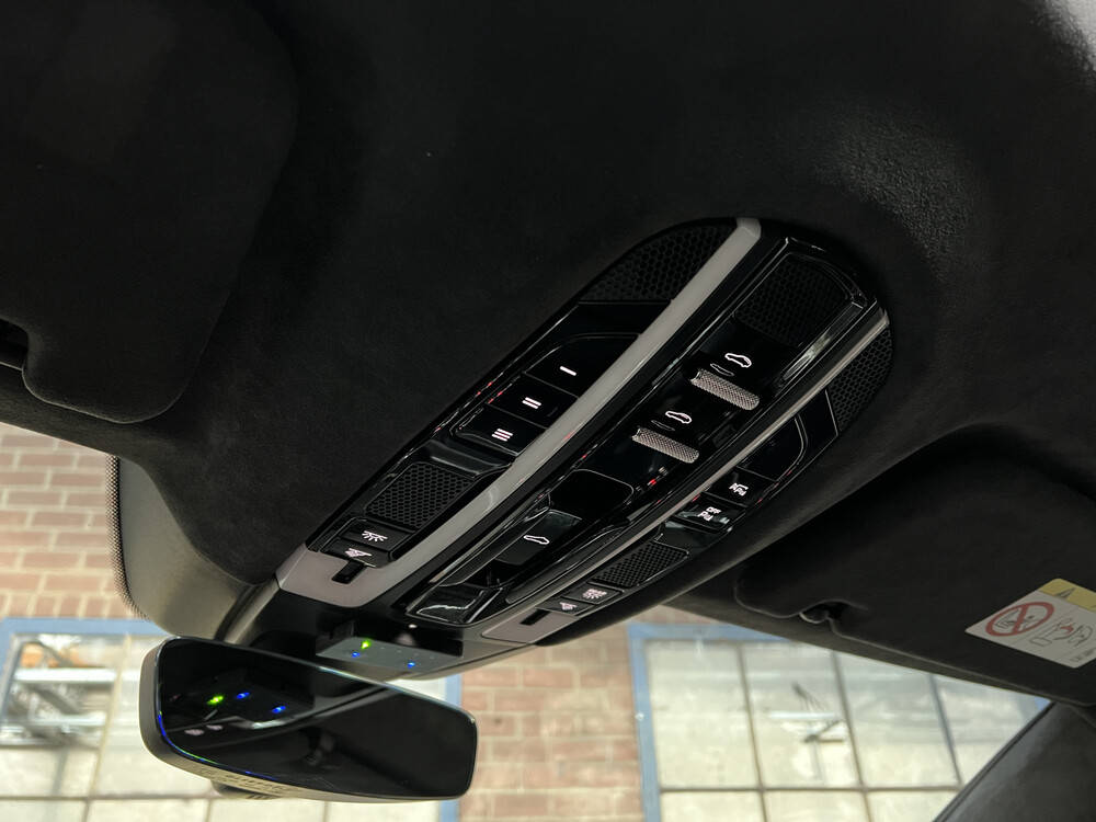 Porsche Panamera Turbo Sport Turismo 4.0 V8 NIEUW-MODEL 549pk 2018 SportChrono, NL-kenteken