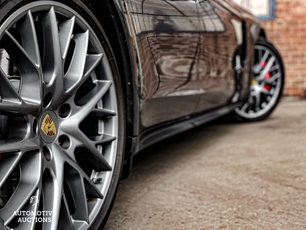 Porsche Panamera Turbo Sport Turismo 4.0 V8 NIEUW-MODEL 549pk 2018 SportChrono, NL-kenteken