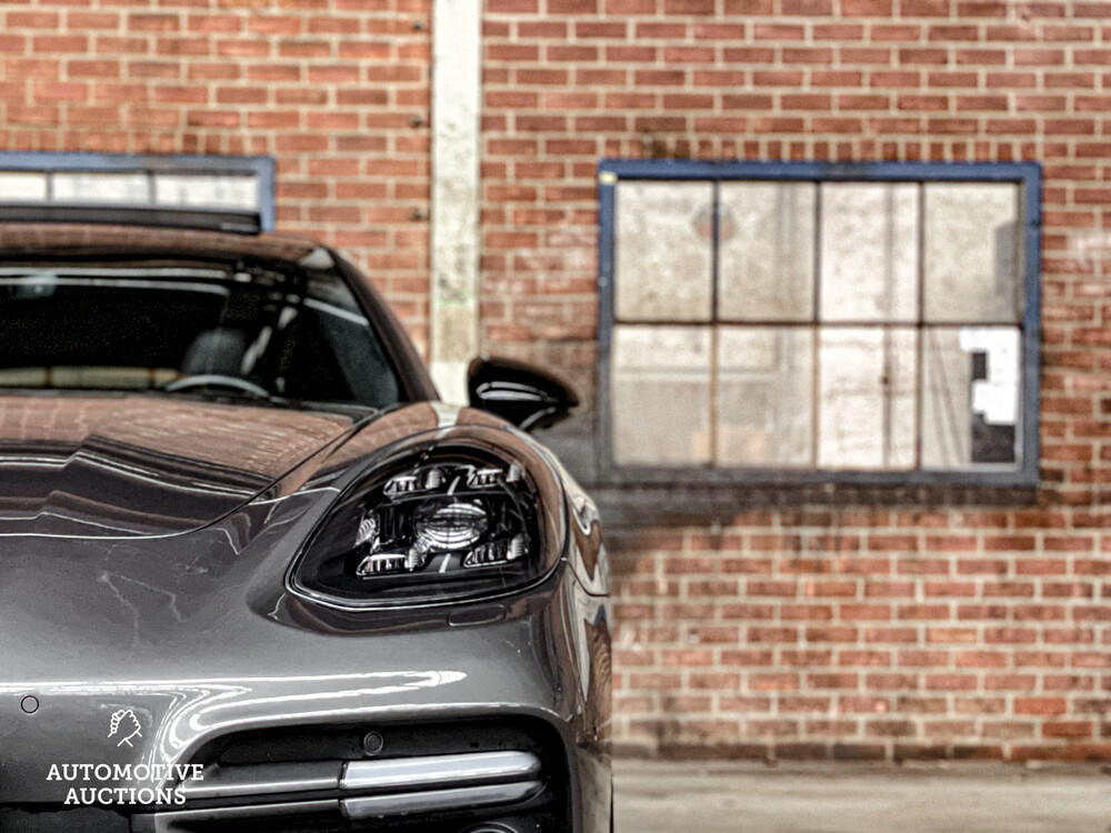 Porsche Panamera Turbo Sport Turismo 4.0 V8 NIEUW-MODEL 549pk 2018 SportChrono, NL-kenteken