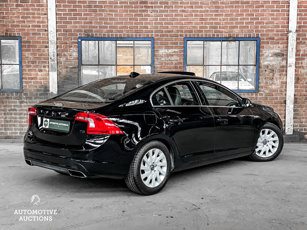 Volvo S60 T5 245 PS, 2015.