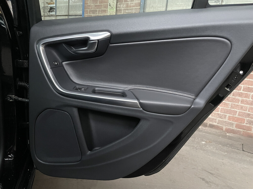 Volvo S60 T5 245 PS, 2015.