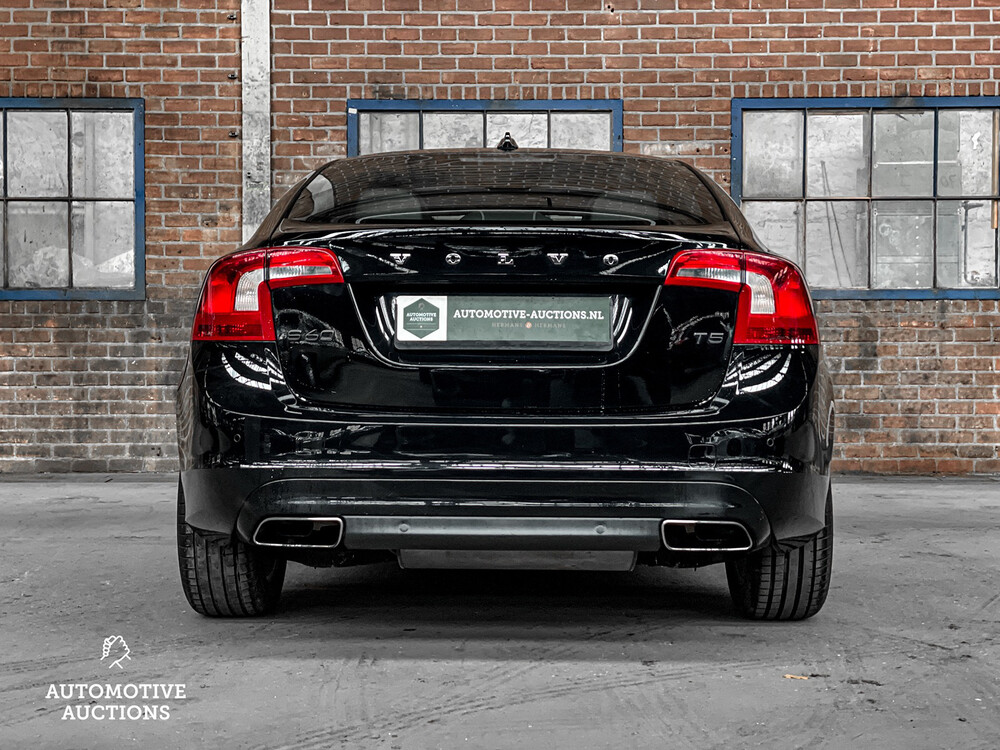 Volvo S60 T5 245 PS, 2015.