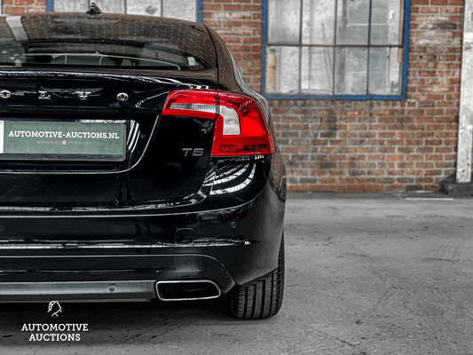 Volvo S60 T5 245 PS, 2015.