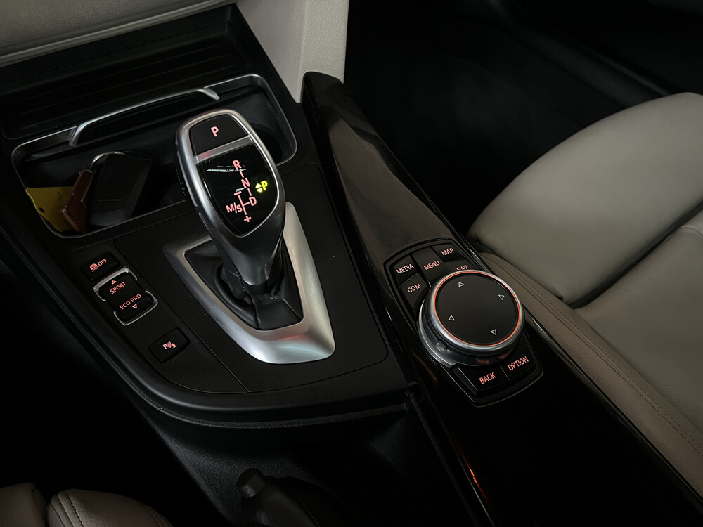 BMW 320i Gran Turismo Centennial High Executive 3er 184PS 2017, NJ-508-L