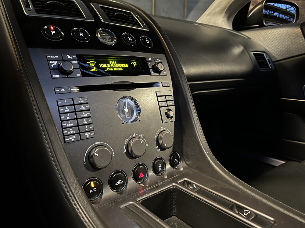 Aston Martin DB9 Volante 6.0 V12 Touchtronic 457hp 2005, J-272-VH