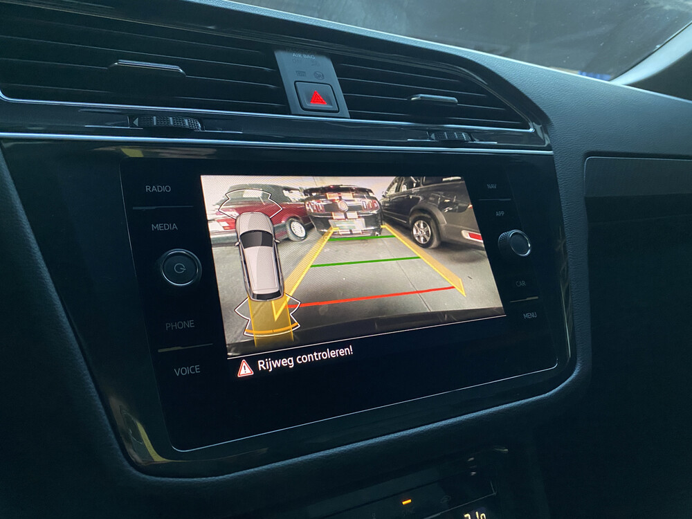 Volkswagen Tiguan R-Line TSI Life Business 150PS 2021 -Herstellergarantie-, L-969-ZS