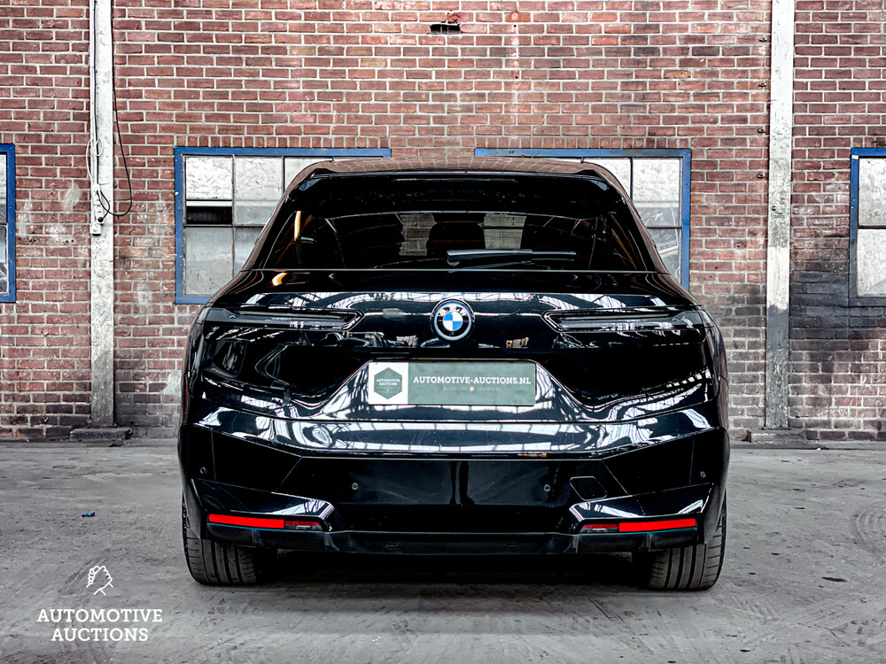 BMW iX xDrive40 M-Sport High Executive 71 kWh -GARANTIE- 326pk 2021 -Orig. NL-, N-352-HJ
