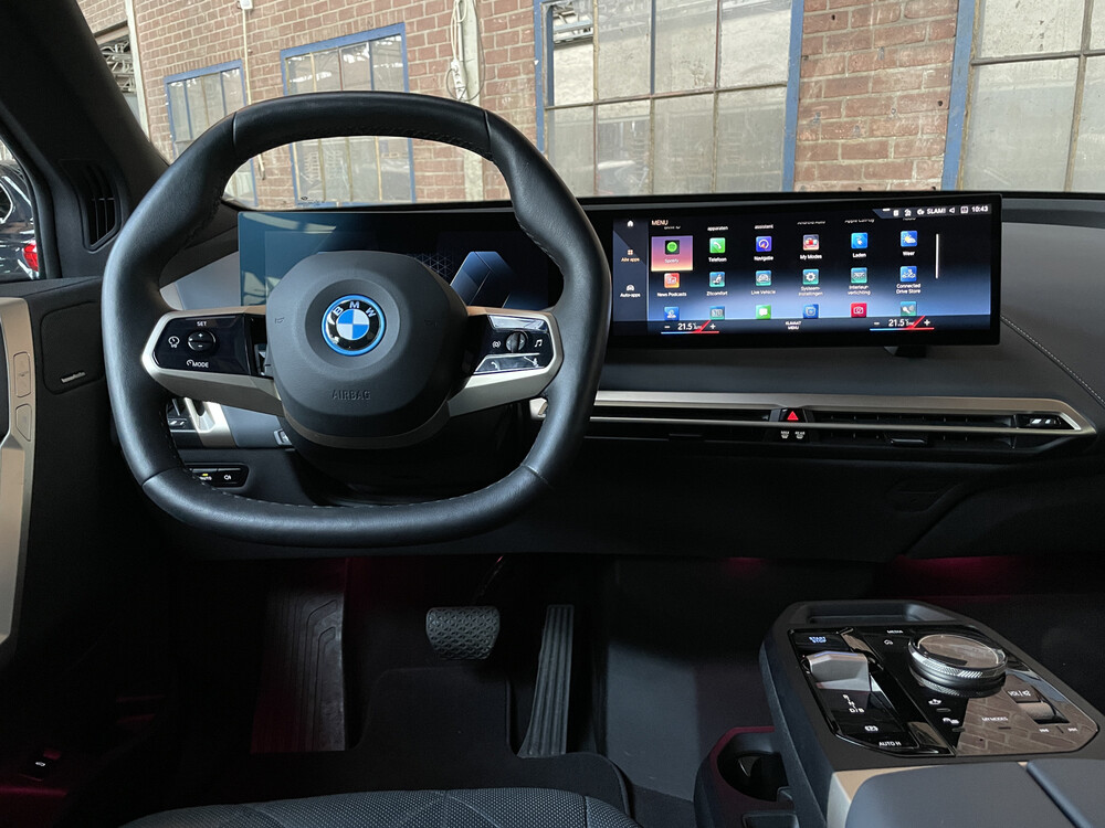 BMW iX xDrive40 M-Sport High Executive 71 kWh -GARANTIE- 326pk 2021 -Orig. NL-, N-352-HJ
