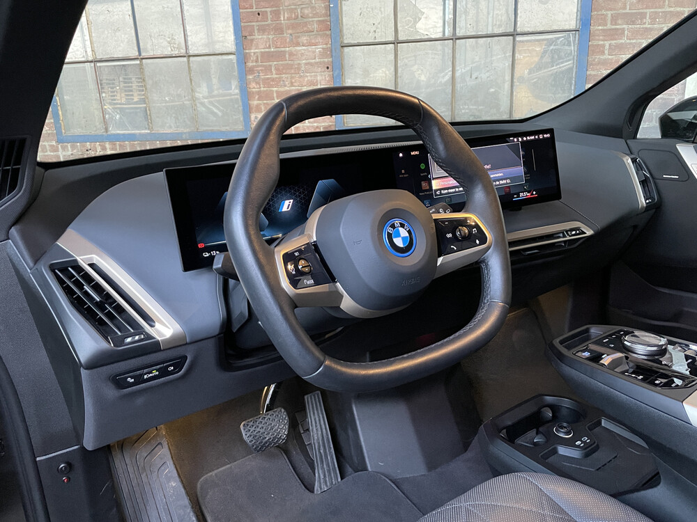 BMW iX xDrive40 M-Sport High Executive 71 kWh -GARANTIE- 326pk 2021 -Orig. NL-, N-352-HJ