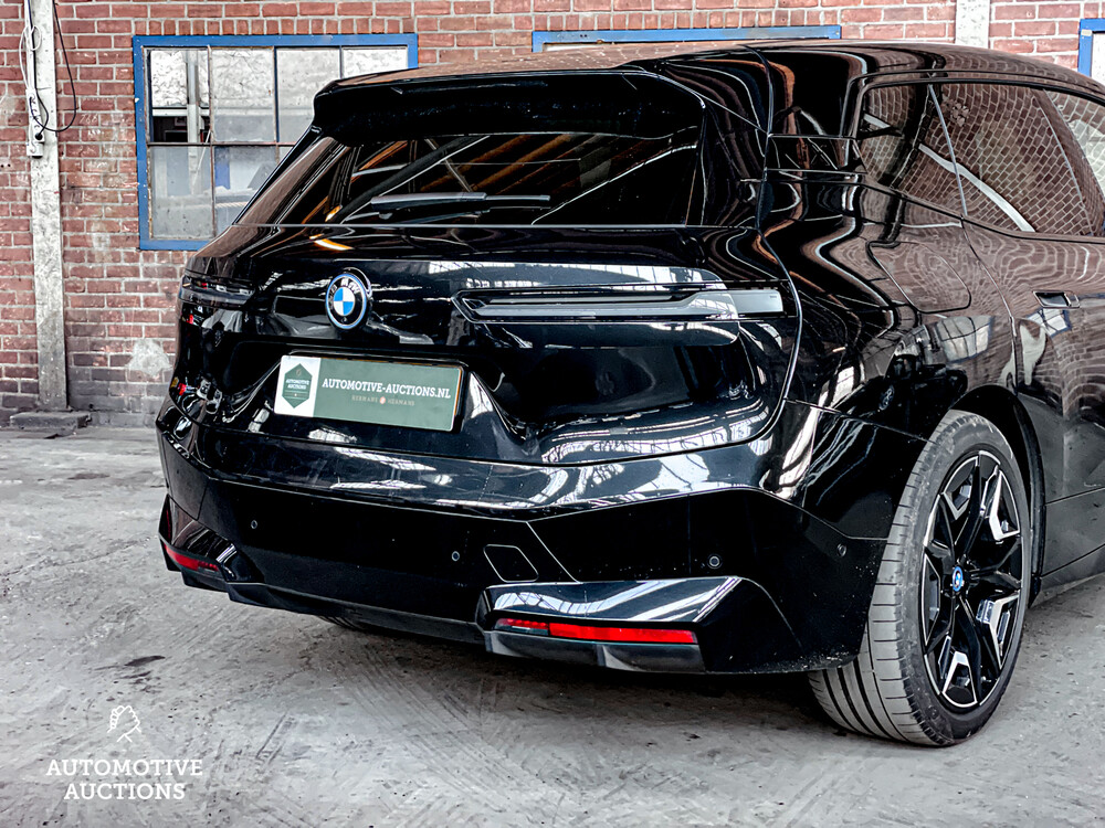 BMW iX xDrive40 M-Sport High Executive 71 kWh -GARANTIE- 326pk 2021 -Orig. NL-, N-352-HJ