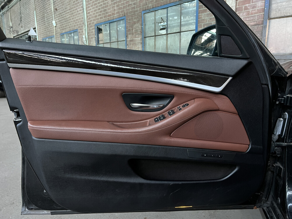 BMW 528i High Executive 258 PS 2010 5er Serie, 56-SJJ-1.