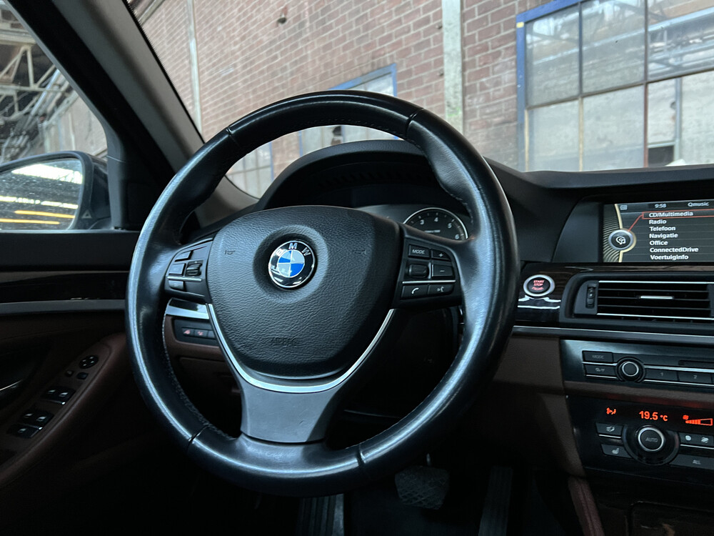 BMW 528i High Executive 258 PS 2010 5er Serie, 56-SJJ-1.