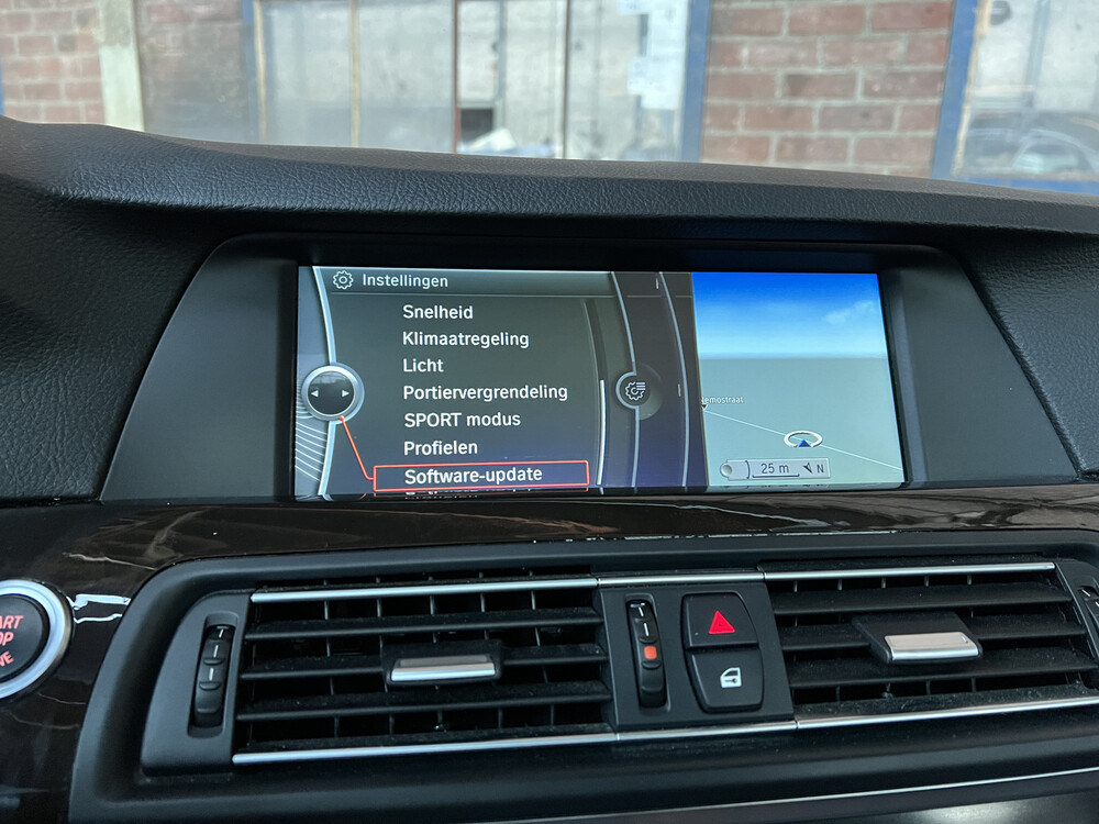 BMW 528i High Executive 258 PS 2010 5er Serie, 56-SJJ-1.