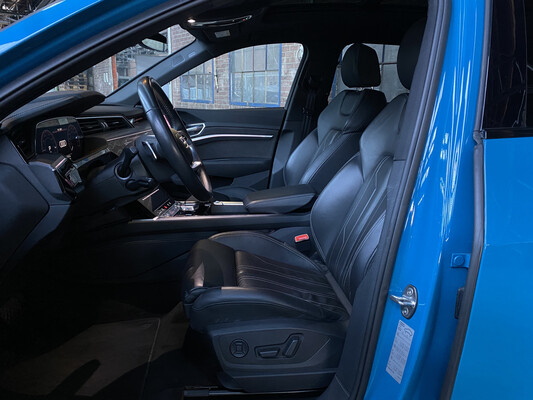 Audi e-tron EDITION ONE 55 Quattro Advanced 95 kWh 215pk 2018 -Orig NL-, XH-842-D