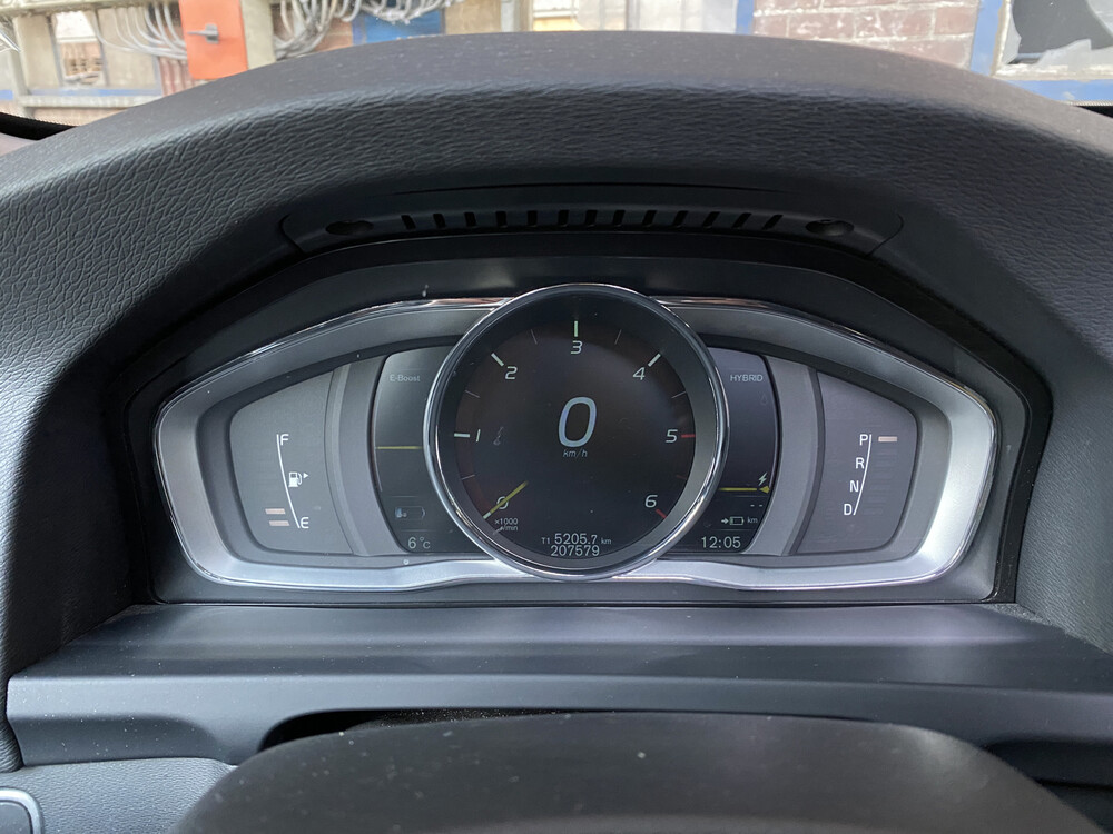 Volvo V60 D6 AWD Plug-In Hybrid Summen 215PS 2013 -Orig NL-, 4-SKK-23