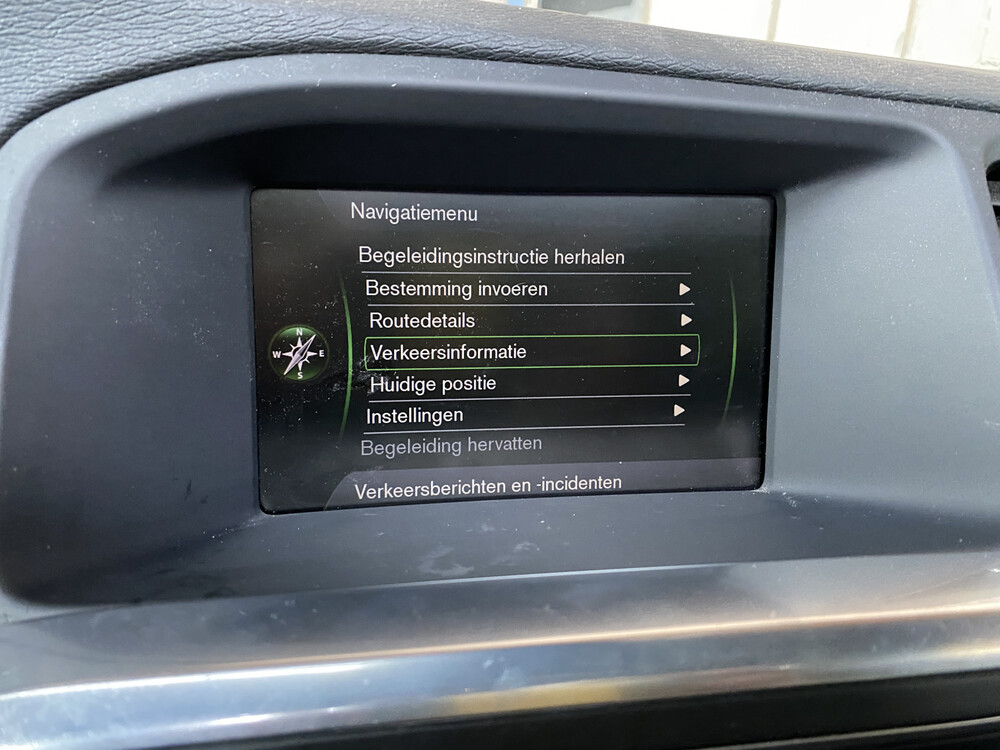 Volvo V60 D6 AWD Plug-In Hybrid Summen 215PS 2013 -Orig NL-, 4-SKK-23