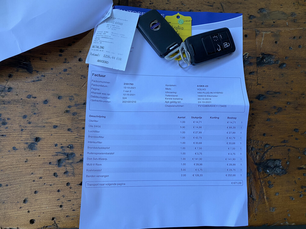 Volvo V60 D6 AWD Plug-In Hybrid Summen 215PS 2013 -Orig NL-, 4-SKK-23