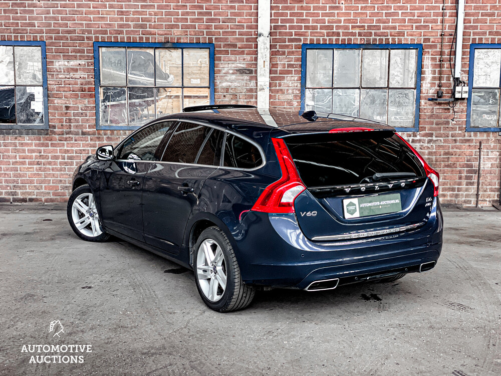 Volvo V60 D6 AWD Plug-In Hybrid Summen 215PS 2013 -Orig NL-, 4-SKK-23