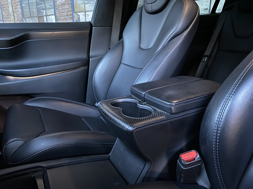 Tesla Model X 100D 417PS 2018, TP-965-P