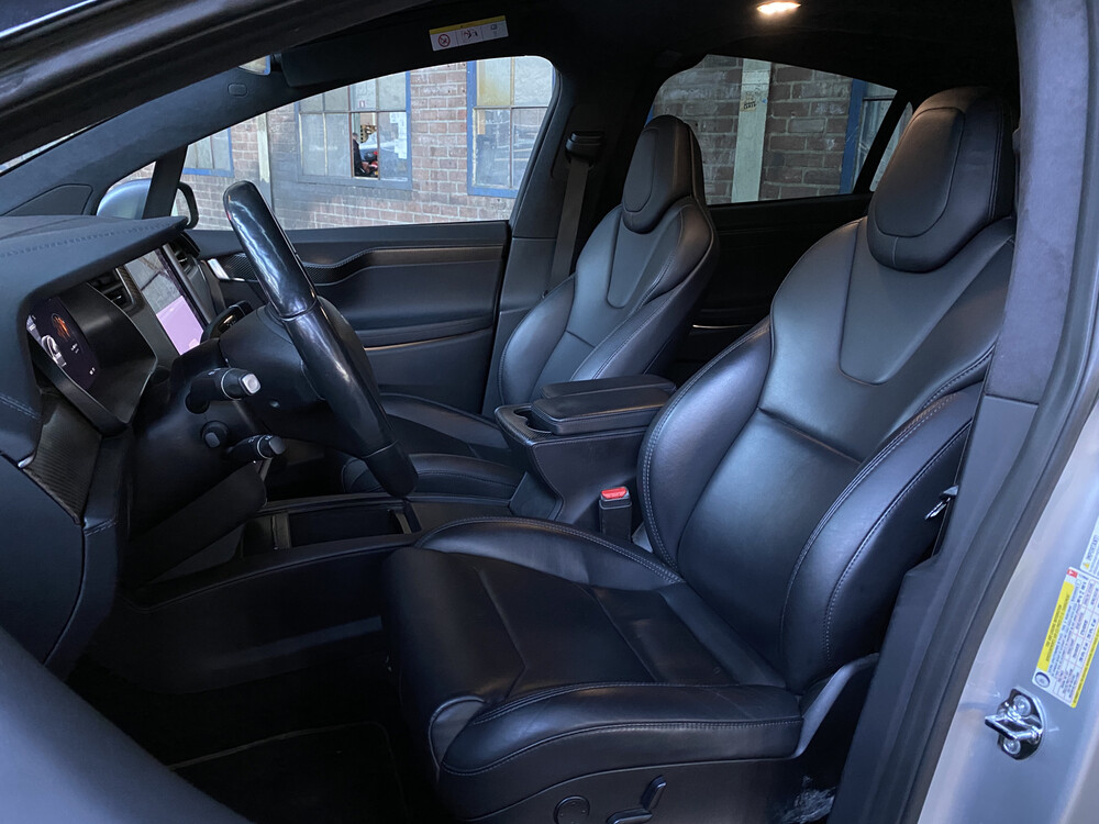 Tesla Model X 100D 417PS 2018, TP-965-P